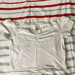 Me to We off the shoulder crop top